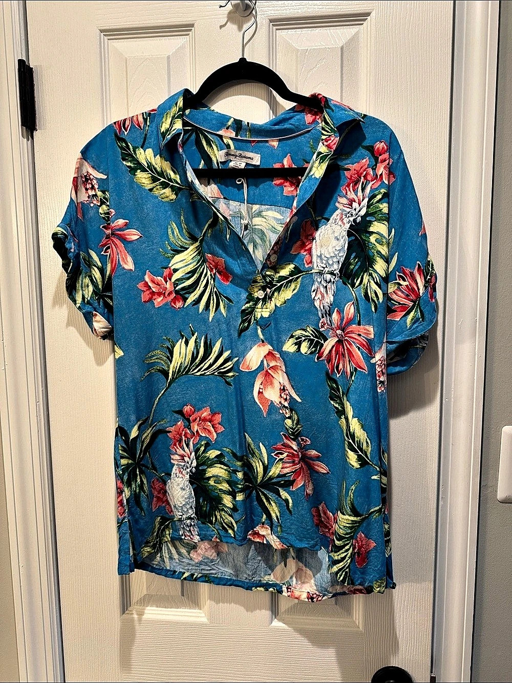Tommy Bahama Take Flight Cockatoo Tropical Blouse Blue & Red